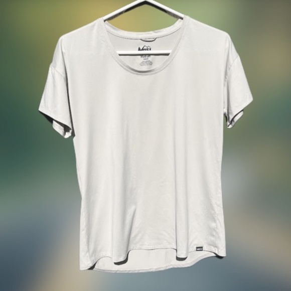 REI Woman's Outdoors Top Hi-Quality EUC 🎉Host Pick🎉 - Picture 1 of 7